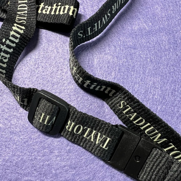 Taylor Swift reputation stadium tour lanyard - Picture 3 of 7
